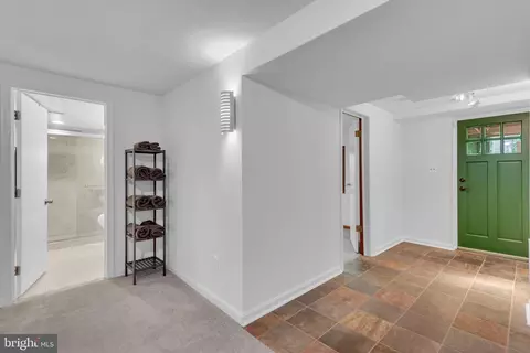 Entry Way - 110 Devon Ct, Silver Spring, MD 20910 photo 4 of 4