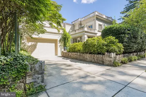 7200 Connecticut Ave, Chevy Chase, MD 20815