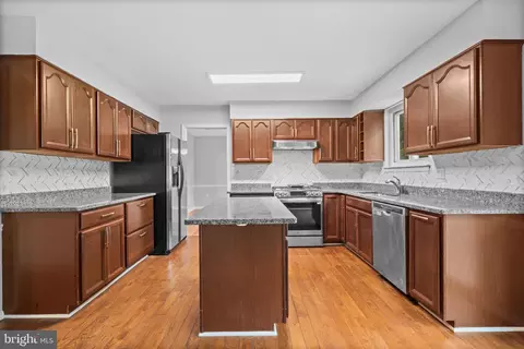Kitchen - 2217 Falling Creek Rd, Silver Spring, MD 20904 photo 6 of 9