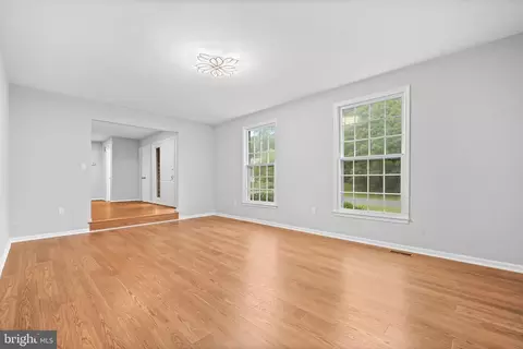 Living - 2217 Falling Creek Rd, Silver Spring, MD 20904 photo 6 of 10