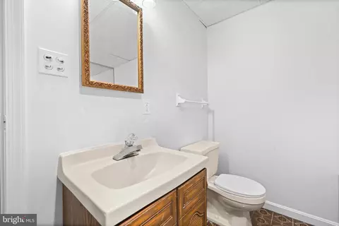 Bath - 2217 Falling Creek Rd, Silver Spring, MD 20904 photo 7 of 7