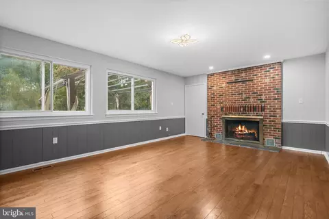 Living - 2217 Falling Creek Rd, Silver Spring, MD 20904 photo 3 of 10
