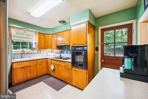 111 Ednor Rd, Silver Spring, MD 20905 photo 32