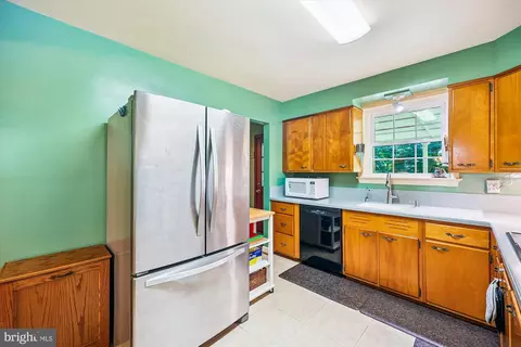 111 Ednor Rd, Silver Spring, MD 20905 photo 28