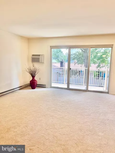3398 Gleneagles Dr #73-2B, Silver Spring, MD 20906 photo 2