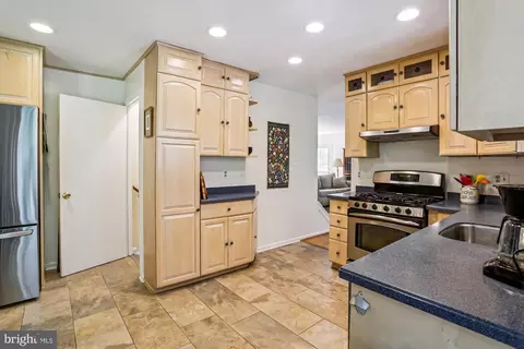 1402 Woodman Ave, Silver Spring, MD 20902 photo 6