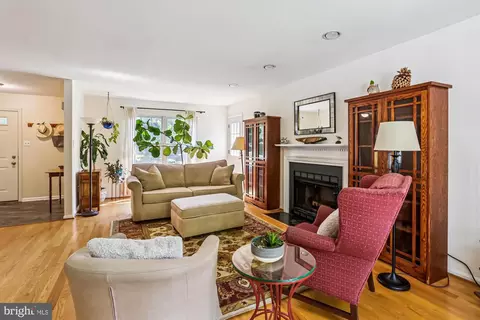 1402 Woodman Ave, Silver Spring, MD 20902 photo 3