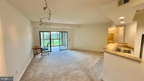 3005 S Leisure World Blvd #715, Silver Spring, MD 20906