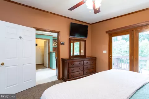 Bedroom - 713 Anderson St, Silver Spring, MD 20904 photo 4 of 4