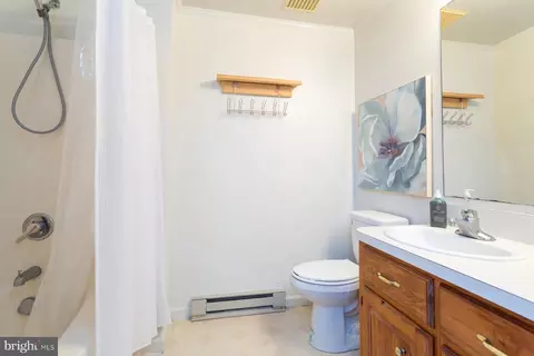 Bath - 713 Anderson St, Silver Spring, MD 20904 photo 1 of 3