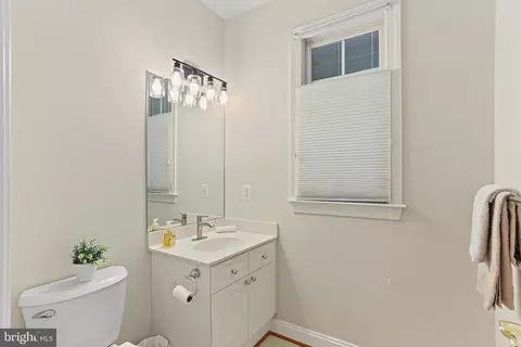 15 Warrenton Dr, Silver Spring, MD 20904 photo 17