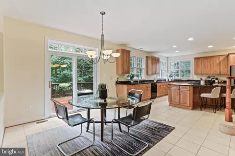 15 Warrenton Dr, Silver Spring, MD 20904 photo 10