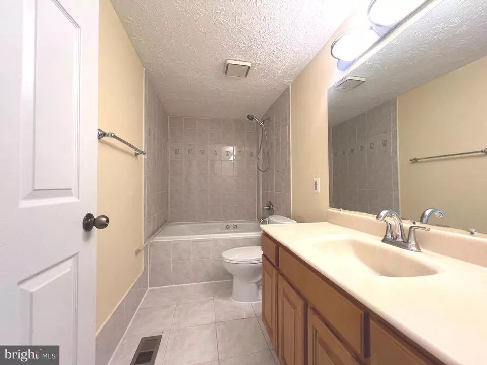Bath - 18908 Perrone Dr, Germantown, MD 20874 photo 1 of 10