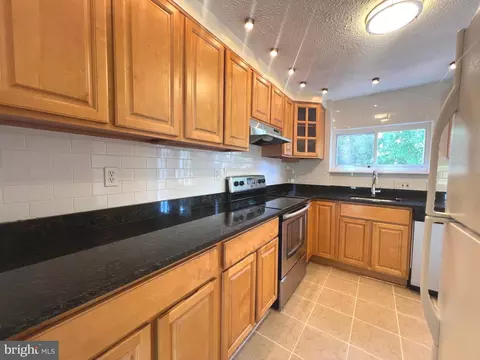 Kitchen - 18908 Perrone Dr, Germantown, MD 20874 photo 1 of 6