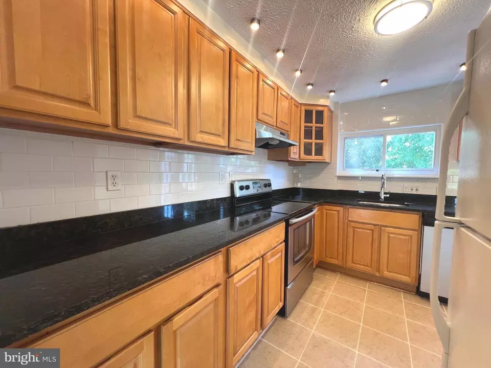 Kitchen - 18908 Perrone Dr, Germantown, MD 20874 photo 1 of 6