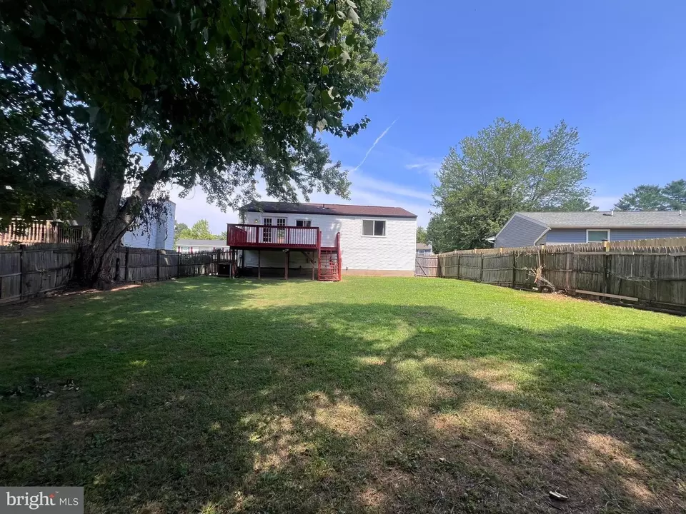 Exterior - 18908 Perrone Dr, Germantown, MD 20874 photo 7 of 10