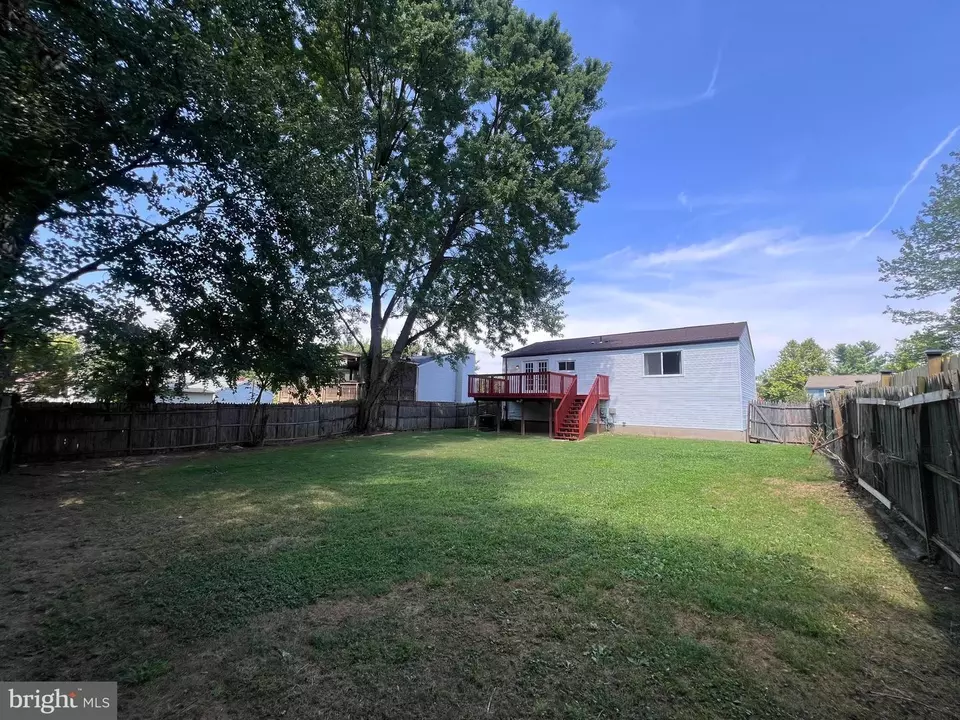 Exterior - 18908 Perrone Dr, Germantown, MD 20874 photo 6 of 10