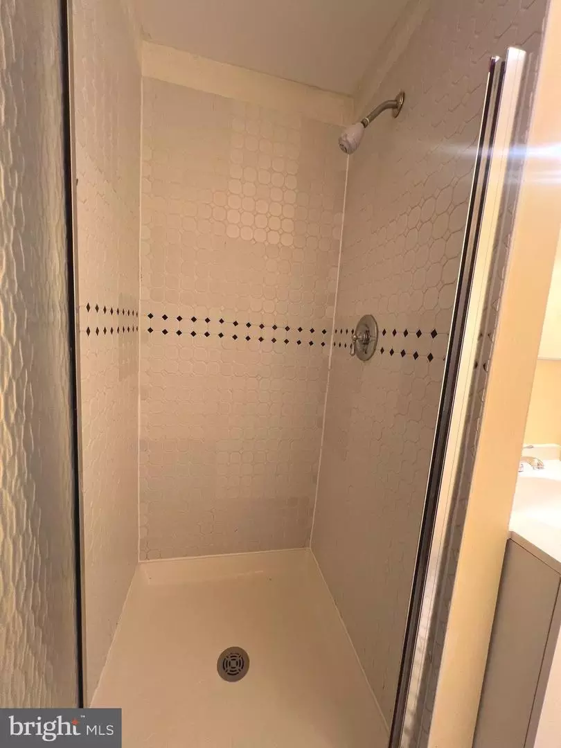 Bath - 18908 Perrone Dr, Germantown, MD 20874 photo 7 of 10