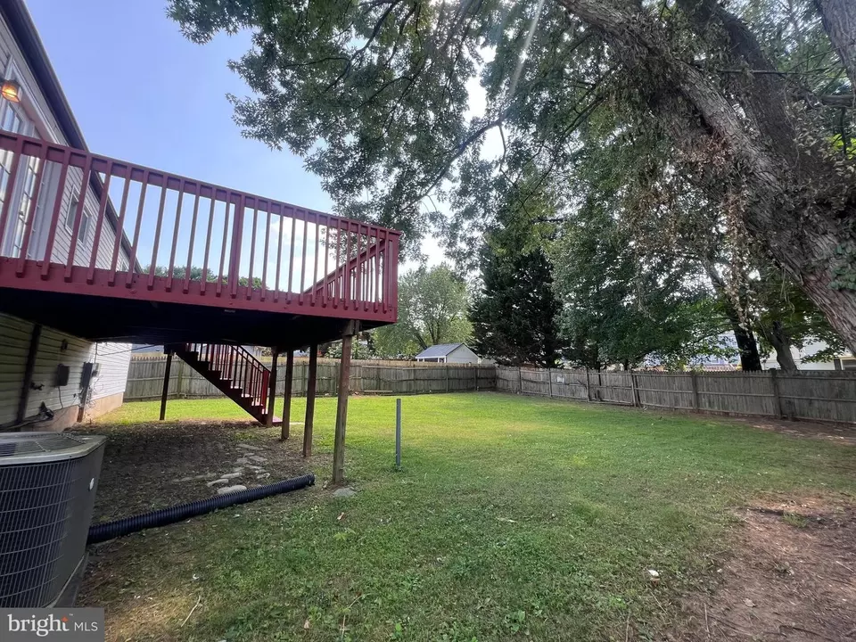 Exterior - 18908 Perrone Dr, Germantown, MD 20874 photo 8 of 10