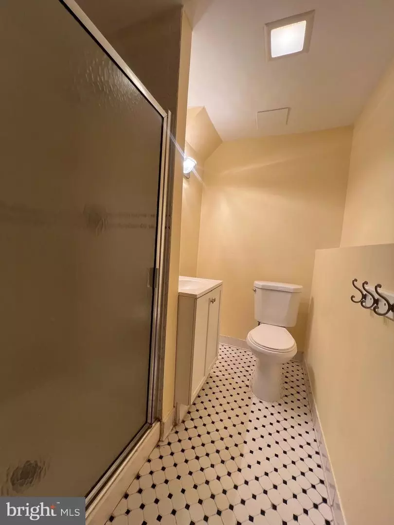 Bath - 18908 Perrone Dr, Germantown, MD 20874 photo 10 of 10