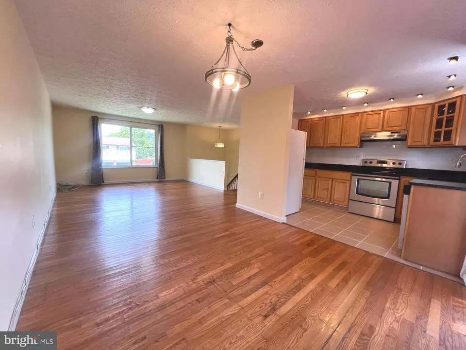 Living - 18908 Perrone Dr, Germantown, MD 20874 photo 2 of 8