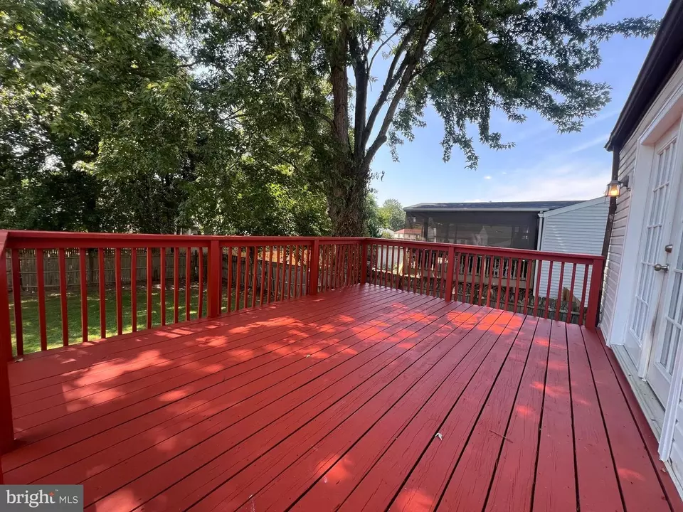 Exterior - 18908 Perrone Dr, Germantown, MD 20874 photo 5 of 10