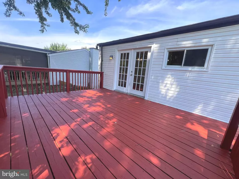 Exterior - 18908 Perrone Dr, Germantown, MD 20874 photo 4 of 10