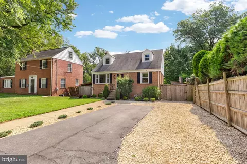 Exterior - 9811 Dallas Ave, Silver Spring, MD 20901 photo 3 of 8