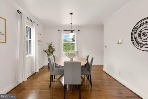Dining - 9811 Dallas Ave, Silver Spring, MD 20901 photo 3 of 3