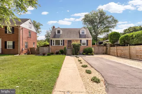 Exterior - 9811 Dallas Ave, Silver Spring, MD 20901 photo 2 of 8