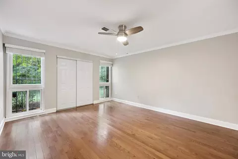 Living - 2016 Coleridge Dr #24-102, Silver Spring, MD 20902 photo 5 of 6