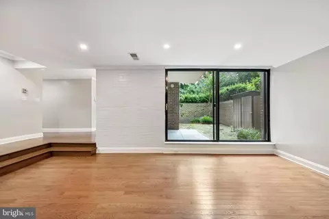 Living - 2016 Coleridge Dr #24-102, Silver Spring, MD 20902 photo 4 of 6