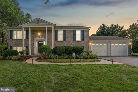6540 Farmingdale Ct, Derwood, MD 20855