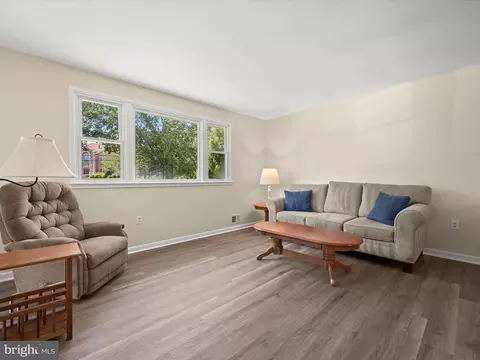 Living - 15225 Barnesville Rd, Boyds, MD 20841 photo 1 of 8