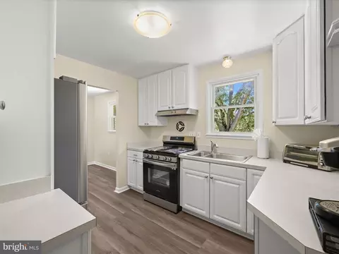 Kitchen - 15225 Barnesville Rd, Boyds, MD 20841 photo 1 of 3
