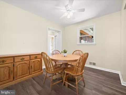 Dining - 15225 Barnesville Rd, Boyds, MD 20841 photo 1 of 2