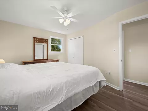 Bedroom - 15225 Barnesville Rd, Boyds, MD 20841 photo 2 of 6