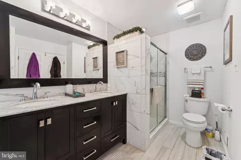 Bath - 136 Amberleigh Dr, Silver Spring, MD 20905 photo 3 of 4
