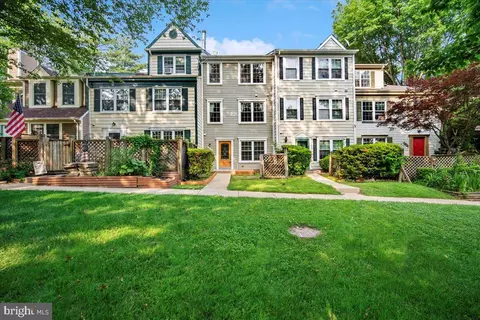13637 Winterspoon Ln #18, Germantown, MD 20874