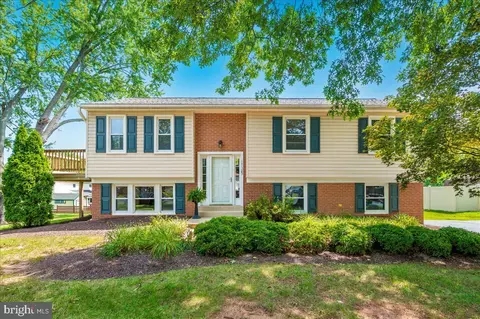 17125 Hoskinson Rd, Poolesville, MD 20837