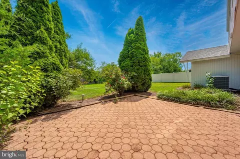 Exterior - 17125 Hoskinson Rd, Poolesville, MD 20837 photo 5 of 15