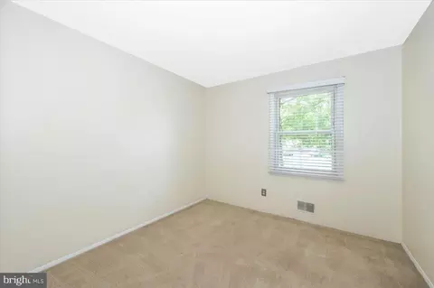 Bedroom - 17125 Hoskinson Rd, Poolesville, MD 20837 photo 4 of 7