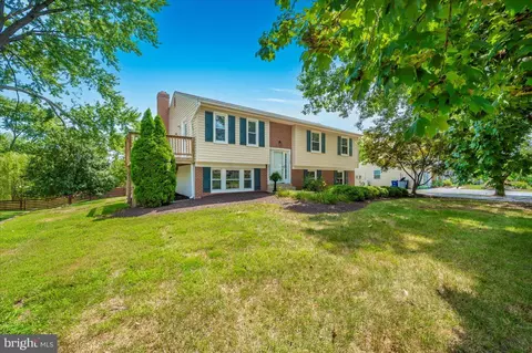 Exterior - 17125 Hoskinson Rd, Poolesville, MD 20837 photo 14 of 15