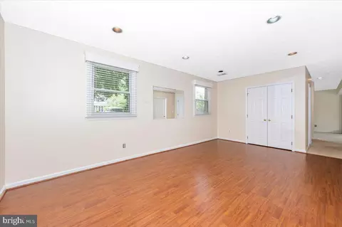 Living - 17125 Hoskinson Rd, Poolesville, MD 20837 photo 14 of 15