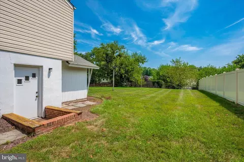 Exterior - 17125 Hoskinson Rd, Poolesville, MD 20837 photo 12 of 15