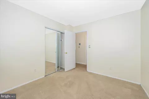 Bedroom - 17125 Hoskinson Rd, Poolesville, MD 20837 photo 5 of 7