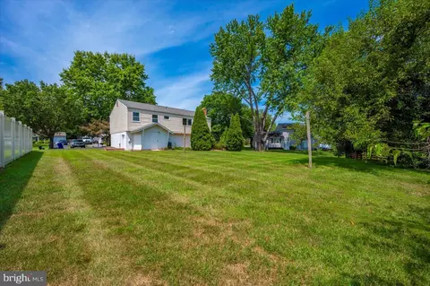 Exterior - 17125 Hoskinson Rd, Poolesville, MD 20837 photo 10 of 15