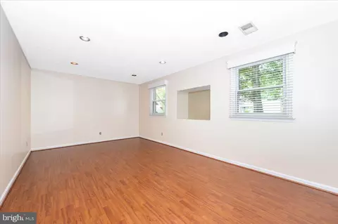 Living - 17125 Hoskinson Rd, Poolesville, MD 20837 photo 15 of 15