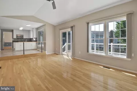 Living - 13510 Winding Trail Ct, Silver Spring, MD 20906 photo 2 of 8