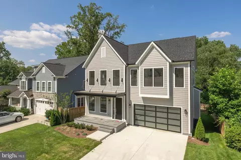 8613 Melwood Rd, Bethesda, MD 20817